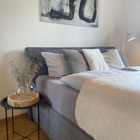 Crown Living Design Apartment - 2 Schlafzimmer - Kueche - Gratis Parkplatz - Abstellraum Fuer Fahrraeder/Ski Mader Екстериор снимка