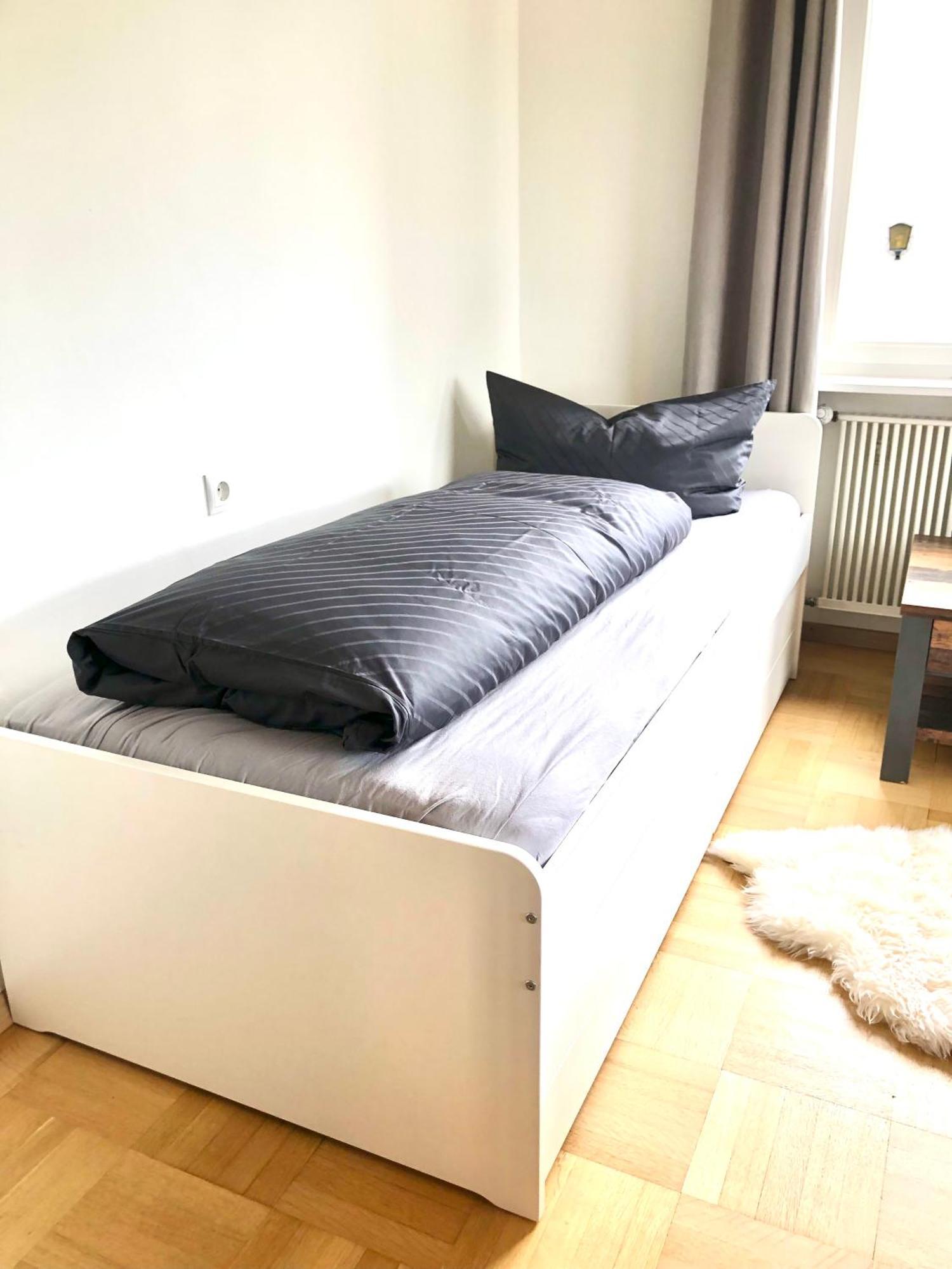Crown Living Design Apartment - 2 Schlafzimmer - Kueche - Gratis Parkplatz - Abstellraum Fuer Fahrraeder/Ski Mader Екстериор снимка