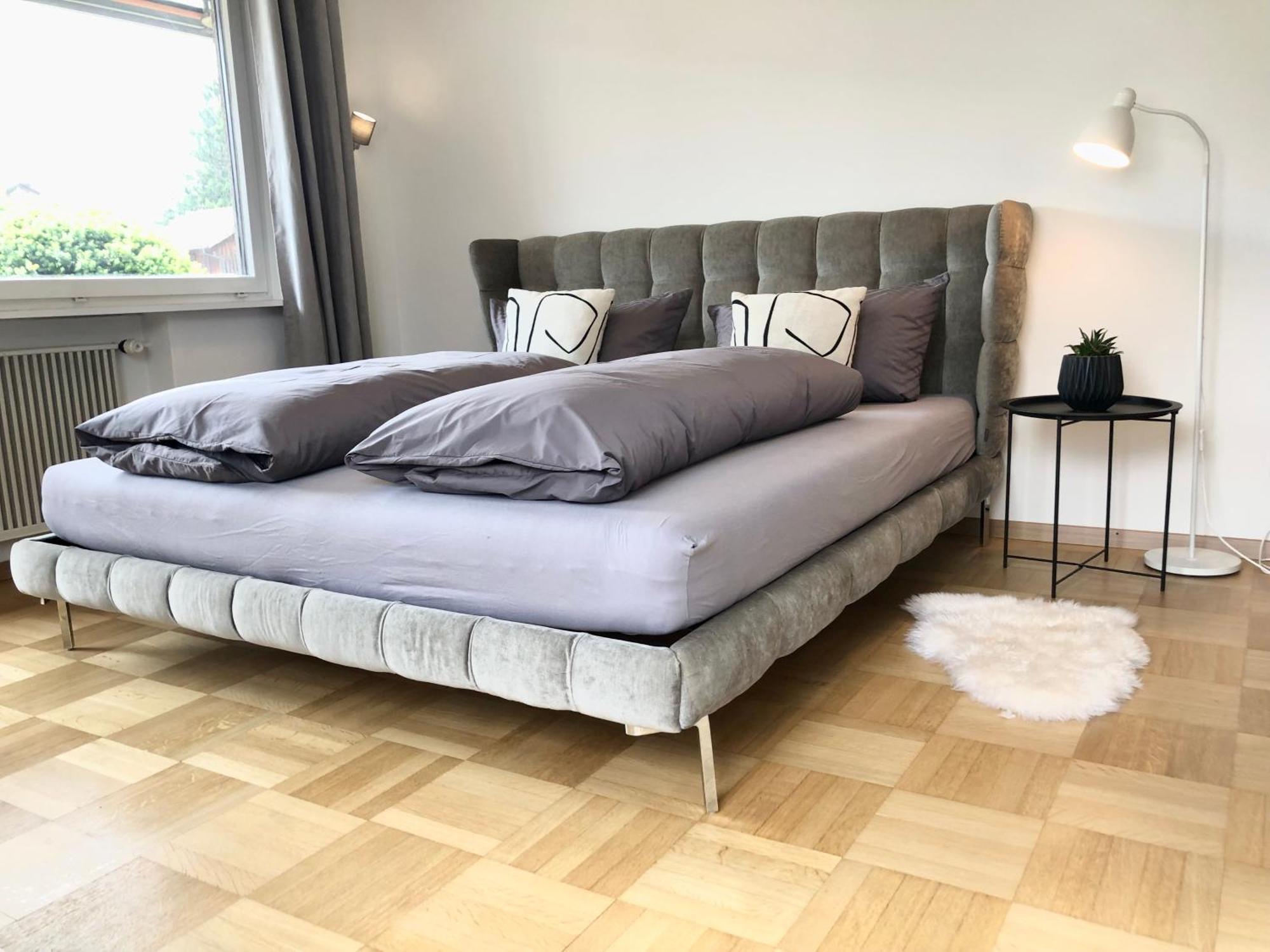 Crown Living Design Apartment - 2 Schlafzimmer - Kueche - Gratis Parkplatz - Abstellraum Fuer Fahrraeder/Ski Mader Екстериор снимка